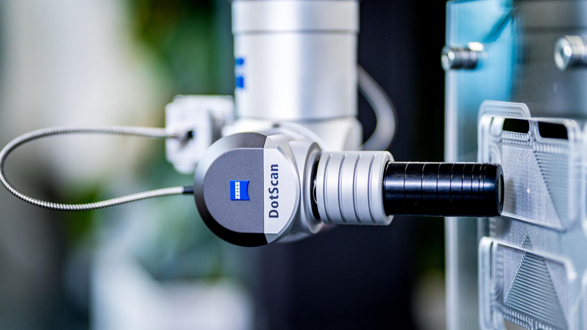 ZEISS DotScan: 자유 곡면 캡처를 위한 광학 센서