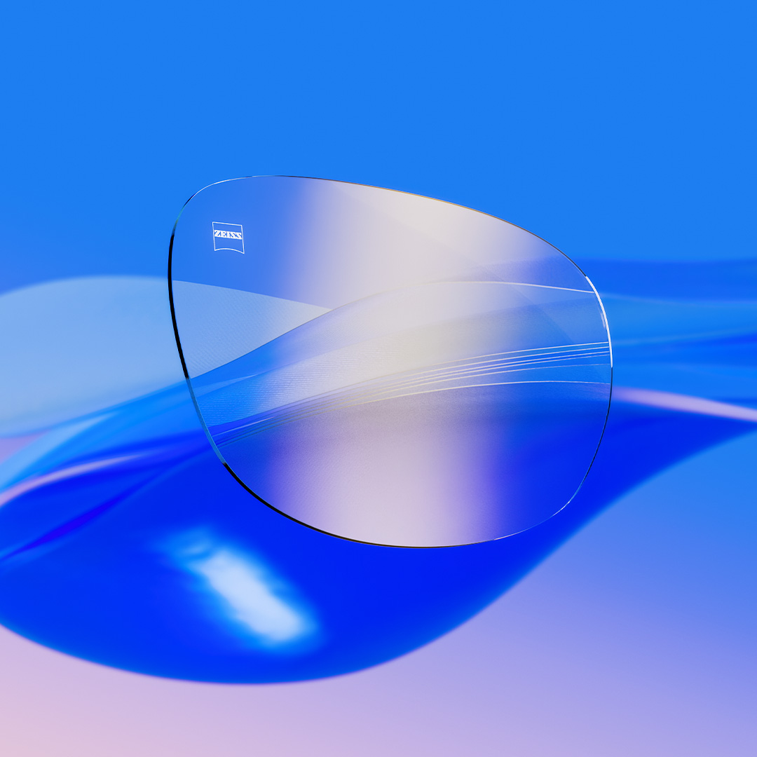 은은한 금빛 반사가 특징인 ZEISS DuraVision Gold UV 코팅이 적용된 투명 렌즈